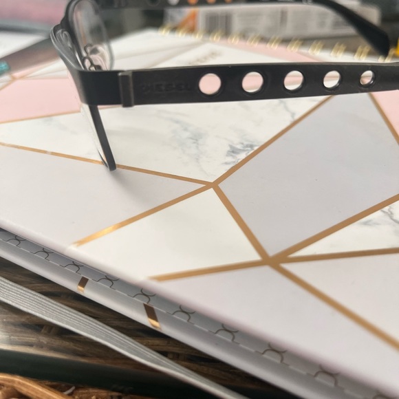 New eyeglasses - Picture 8 of 8